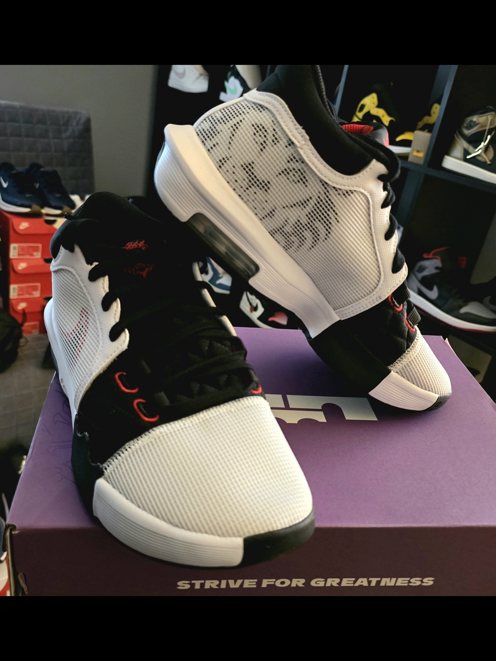 Men's Low-Top Athletic Sneakers in White and Black